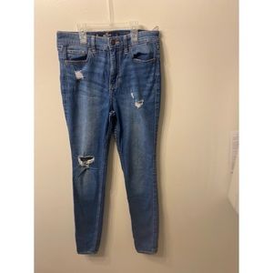 Womens hollister jeans size 3